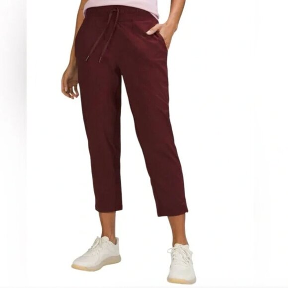 Lululemon Dance Studio Mid-Rise Crop in Garnet - Picture 1 of 6